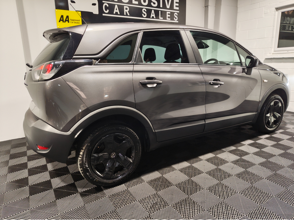 2022 Opel Crossland X - image 8