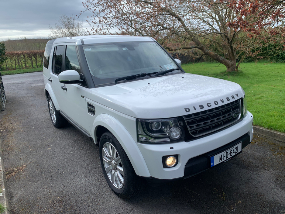 2014 Land Rover Discovery - image 7