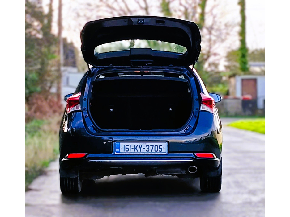 2016 Toyota Auris 1.2T ICON VVT-I 114BHP 5DR €12,900