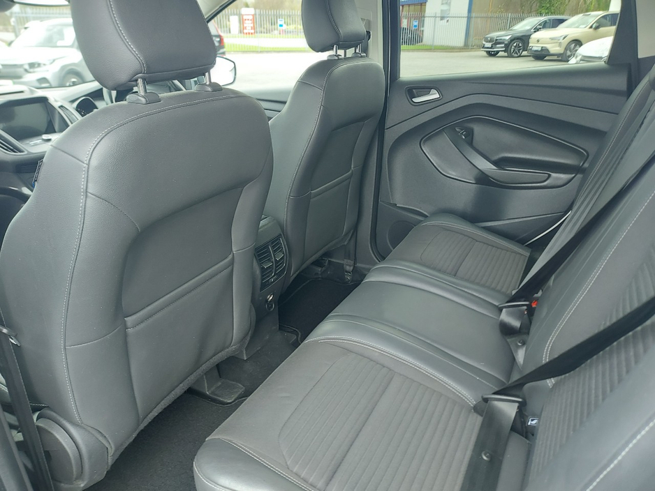 2017 Ford Kuga - image 17