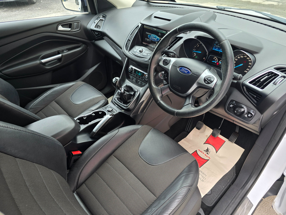 2016 Ford Kuga - image 20