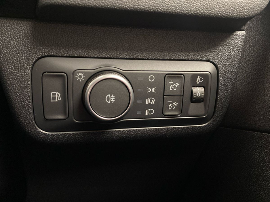 2026 Ford Kuga - image 17