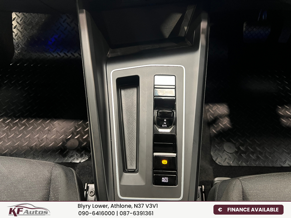 2023 Volkswagen Golf Life 2.0TDI 115bhp 5dr Auto - 232 Reg €29,995