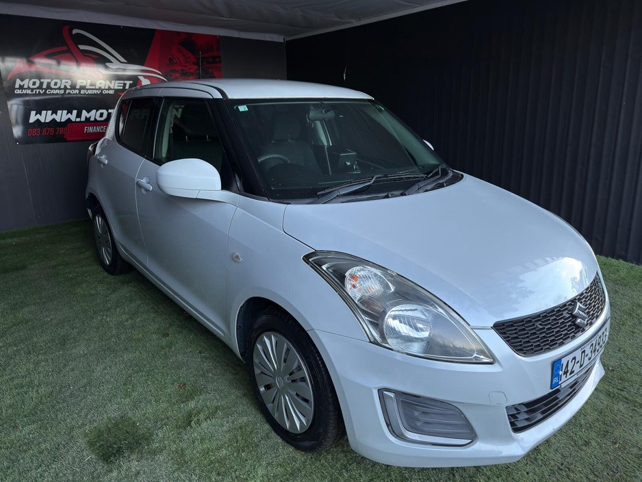 2014 Suzuki Swift - image 2