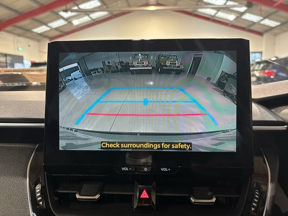 2024 Toyota Corolla - image 12