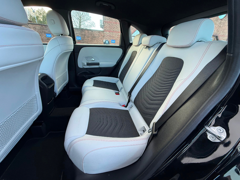 2020 Mercedes-Benz B Class - image 16