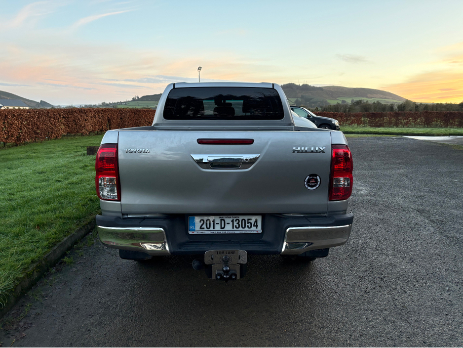 2020 Toyota Hilux DOUBLE CAB SR5 4DR