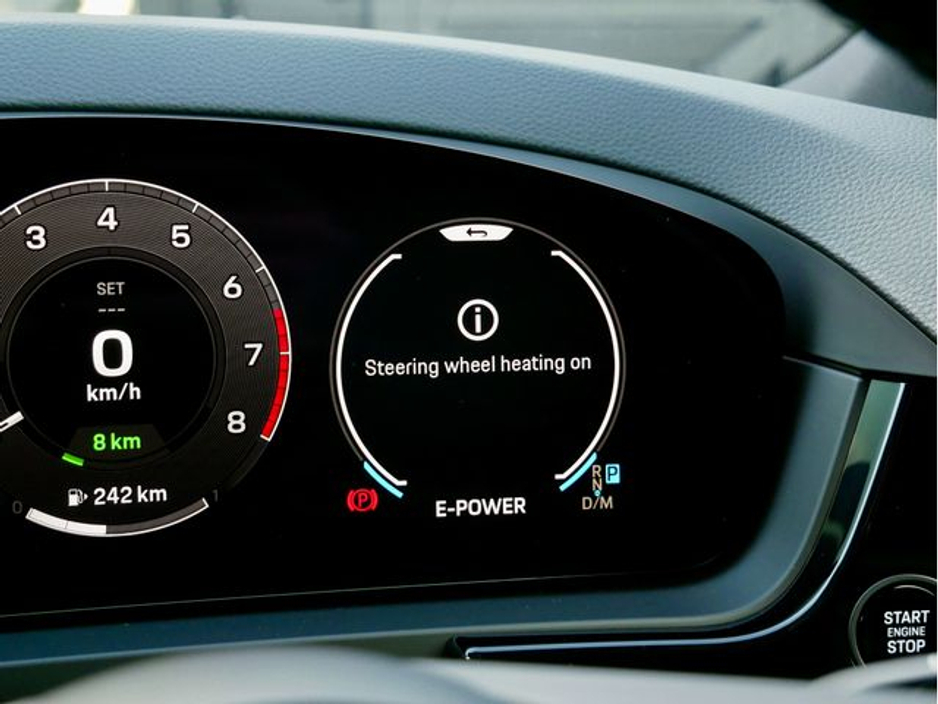 2024 Porsche Cayenne - image 25