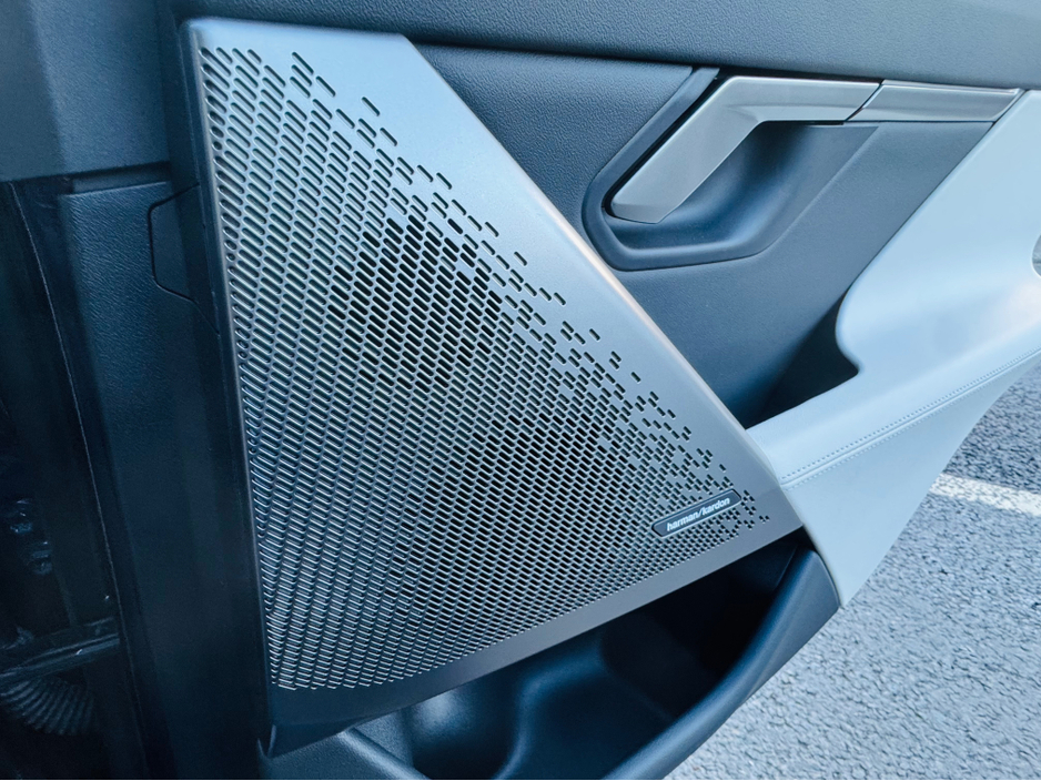 2024 BMW 5 Series - image 18