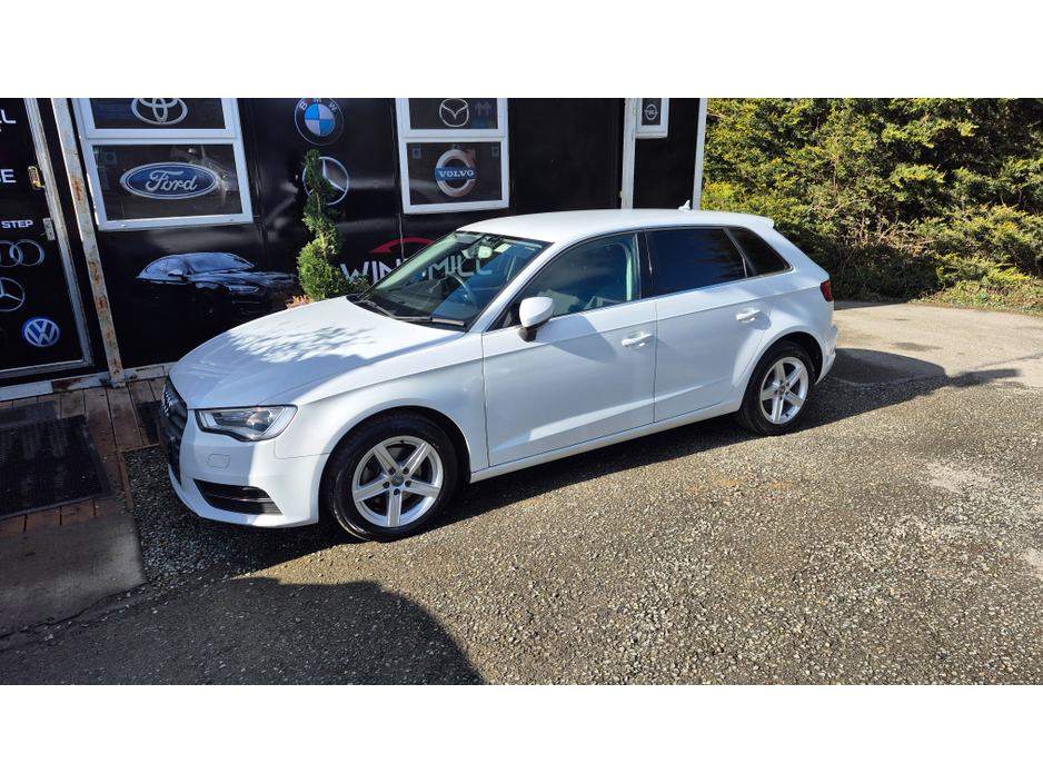 2014 Audi A3 - image 6