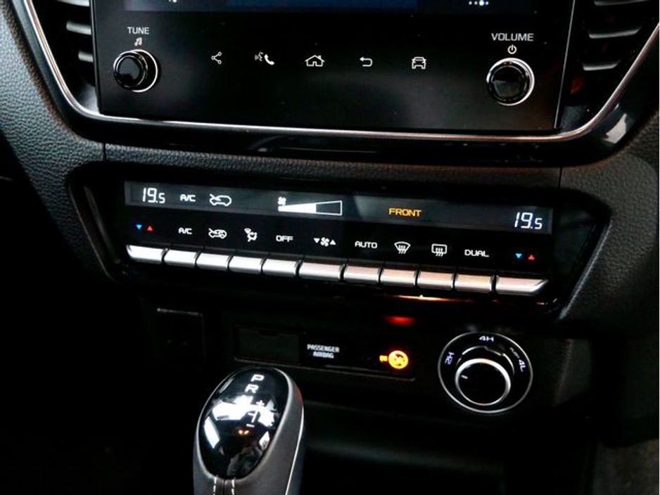 2025 Isuzu D-MAX - image 25