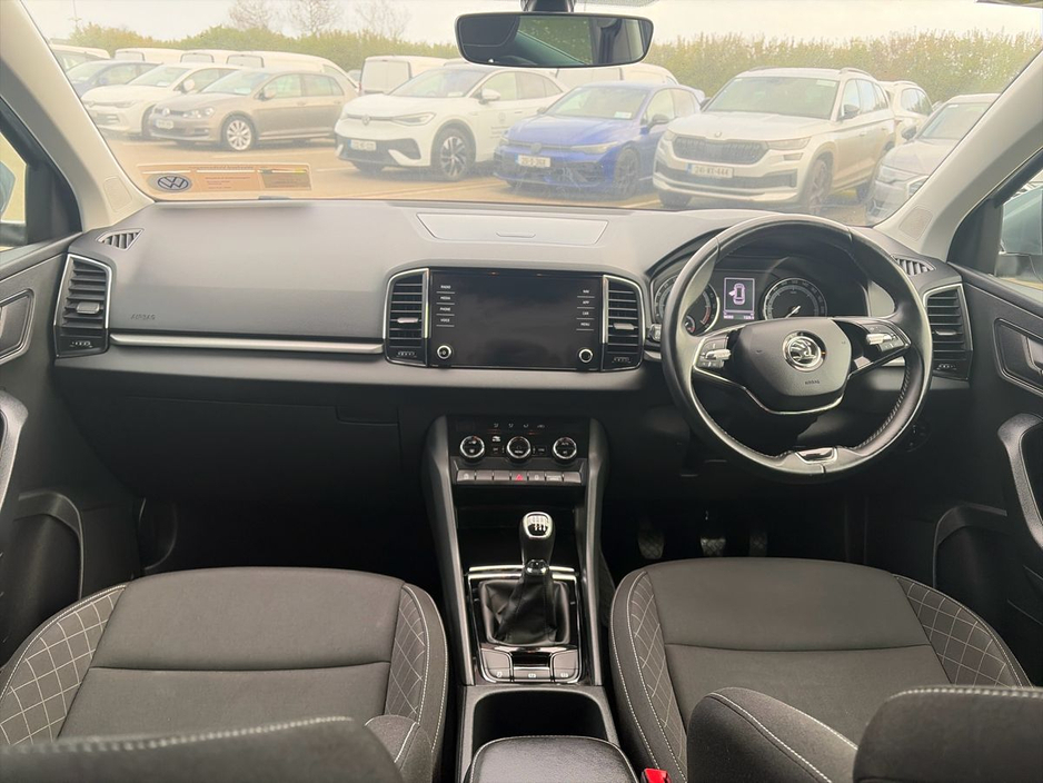 2021 Skoda Karoq - image 8
