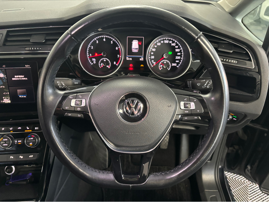 2020 Volkswagen Touran VOLKSWAGEN TOURAN 1.4 TSI DSG*7 SEATER*FRONT AND REAR HEATED SEATS*PARK ASSIST & CAMERA*ELECTRIC TAILGATE*LANE ASSIST*FINANCE AVAILABLE TRADE INS WELCOME*