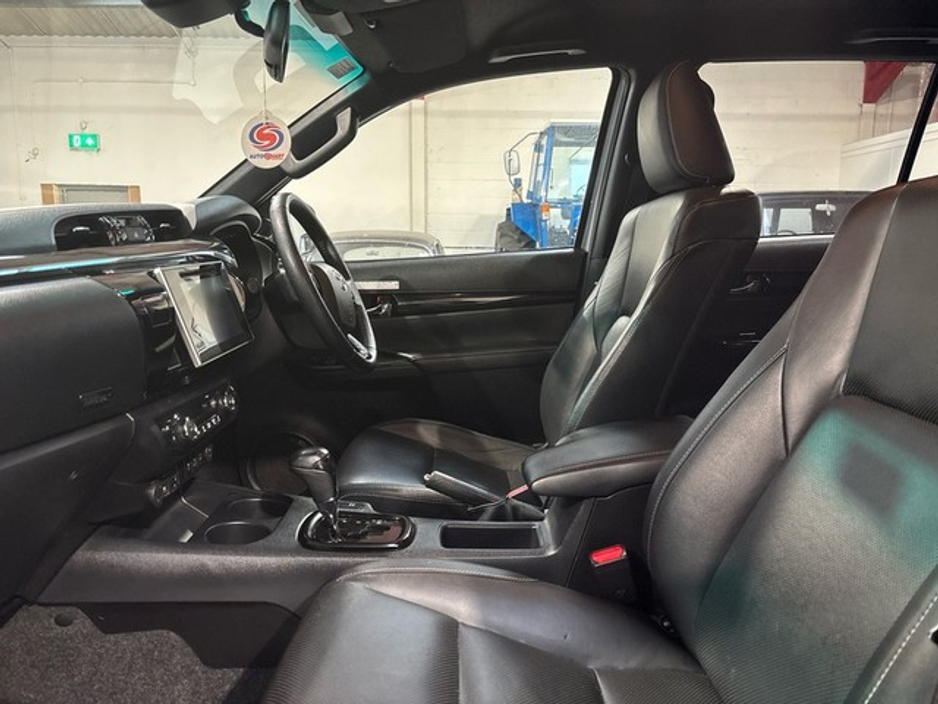 2020 Toyota Hilux DCAB INVINCIBLE AUTO €40,500
