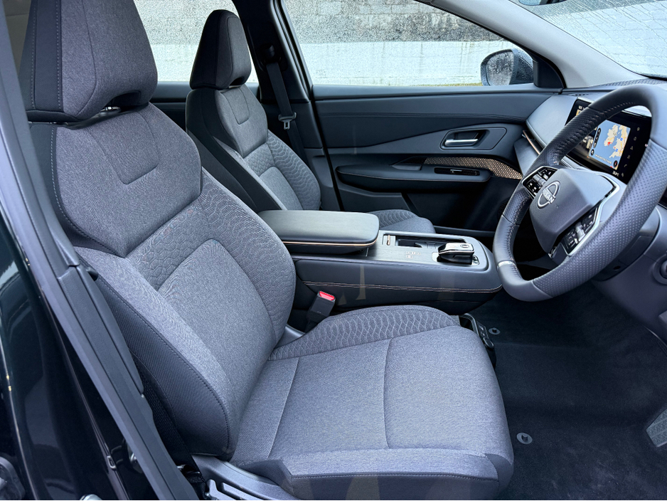 2026 Nissan Ariya - image 7