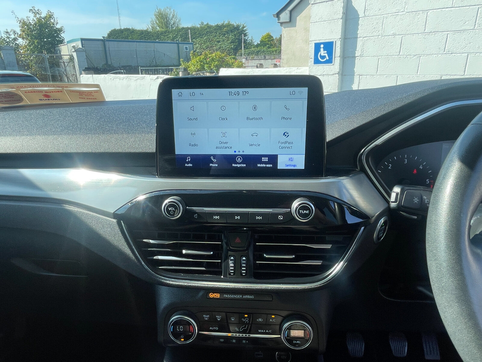 2020 Ford Kuga - image 15