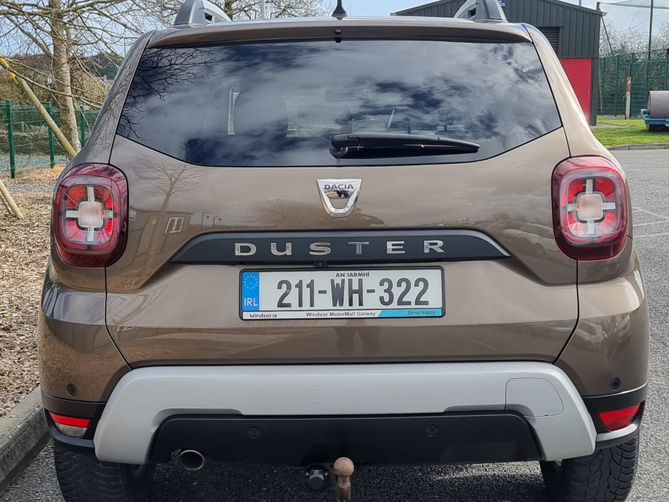 2021 Dacia Duster - image 2