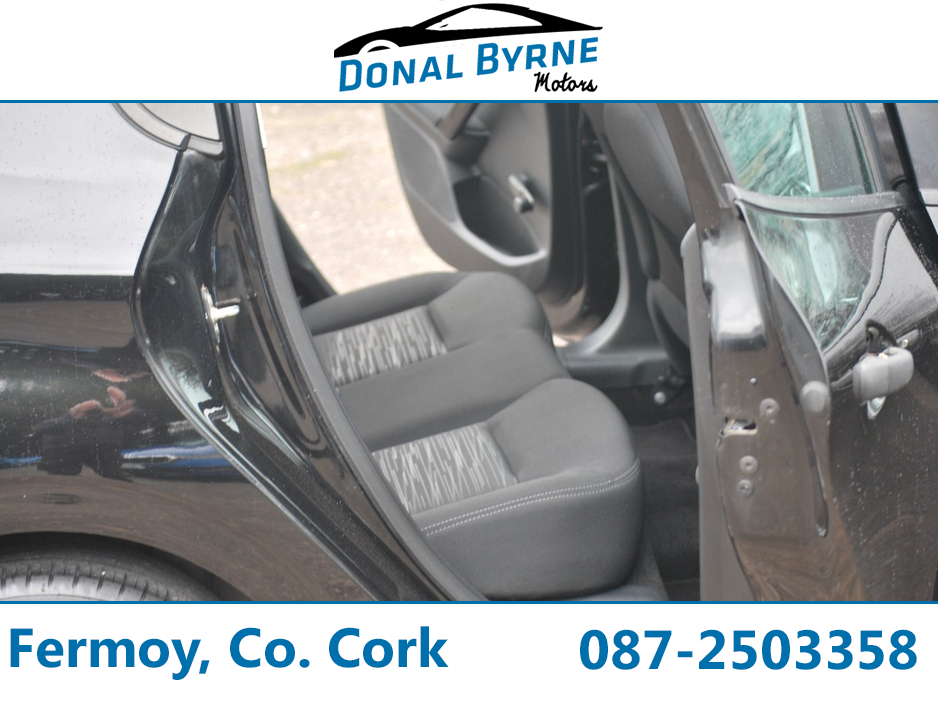 2016 Peugeot 208 - image 9