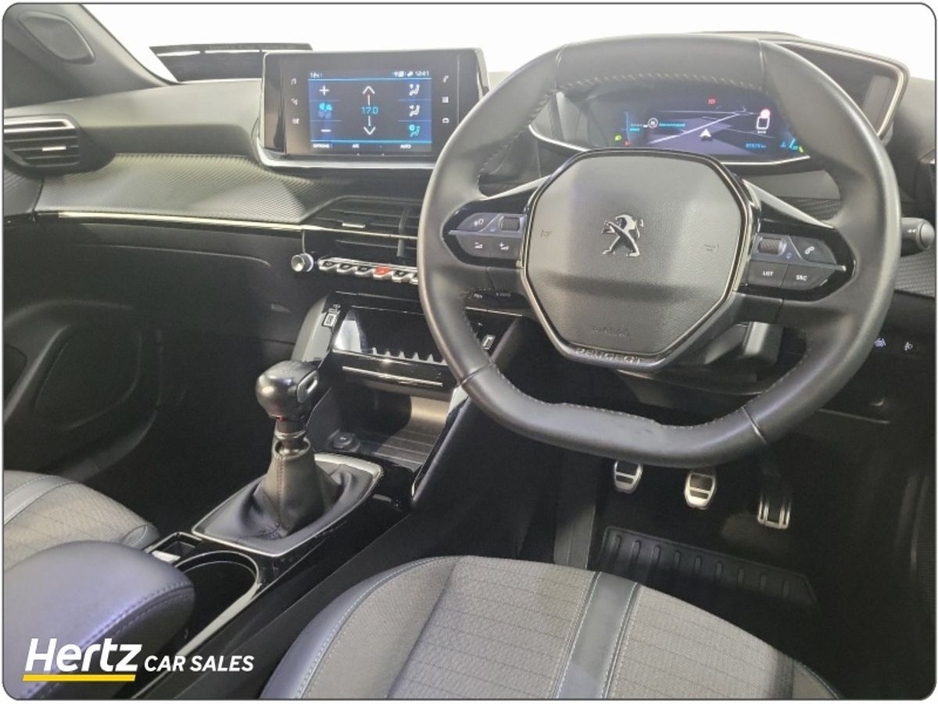 2023 Peugeot 2008 - image 12