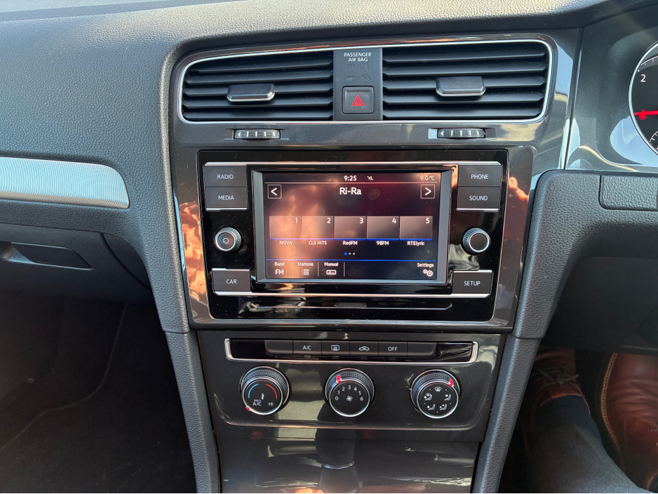 2019 Volkswagen Golf - image 23