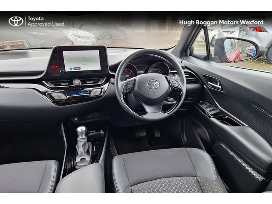 2022 Toyota C-HR - image 9