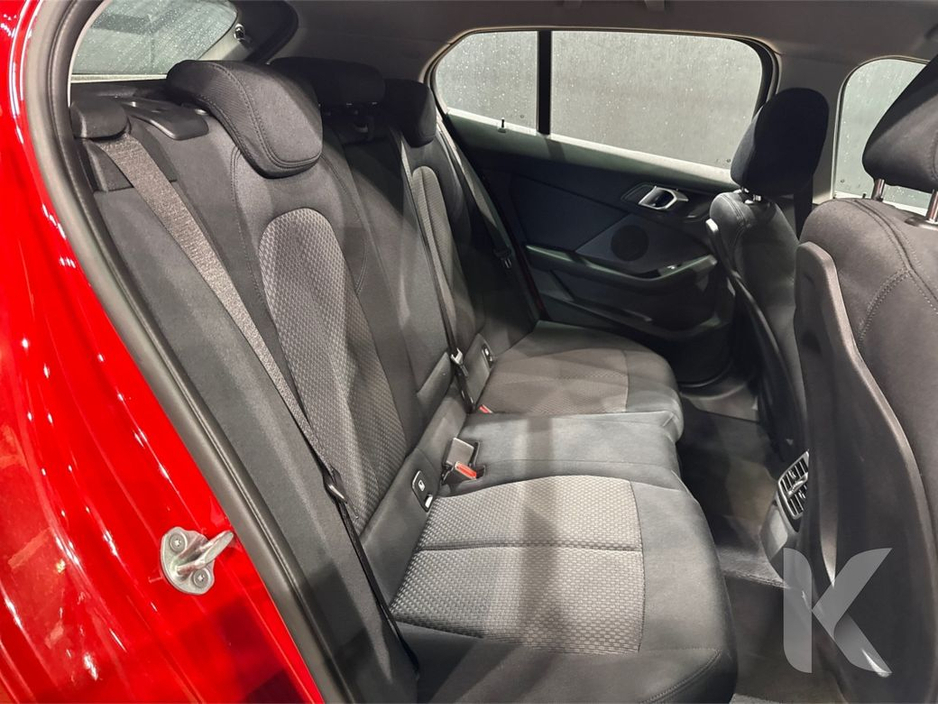 2023 BMW 1 Series - image 14