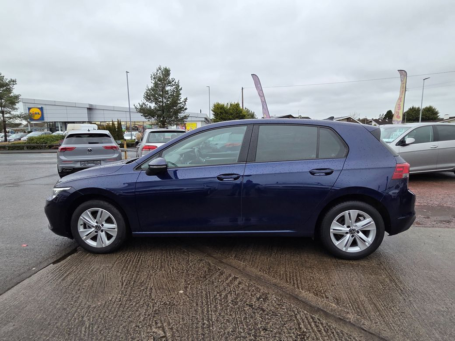 2022 Volkswagen Golf LIFE TDI €25,950
