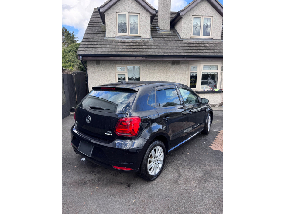 2016 Volkswagen Polo - image 4