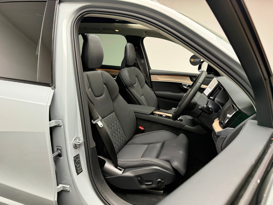 2025 Volvo XC90 - image 10