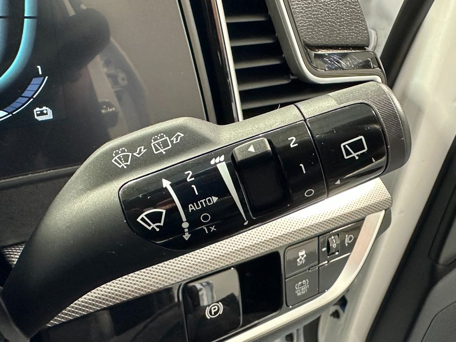 2023 Kia Sportage - image 19