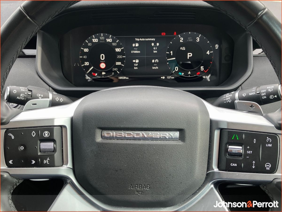 2023 Land Rover Discovery - image 19