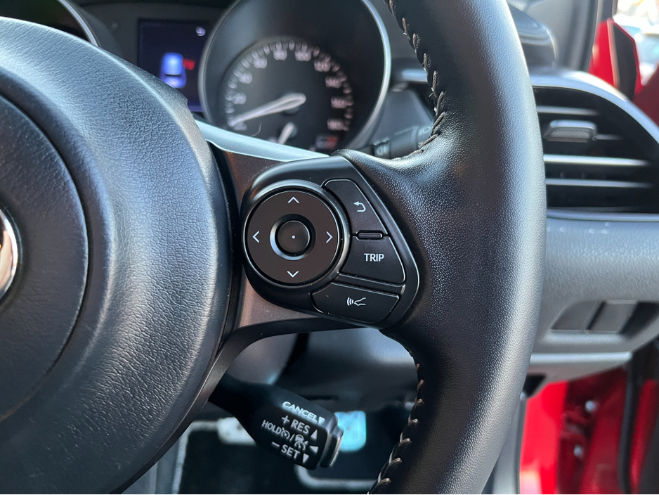 2020 Toyota C-HR GR SPORT AUTOMATIC HYBRID 1.8 PETROL //MASSIVE SPEC//HALF LEATHER HEATED SEATS//360 PARKING CAMERAS//KEYLESS ENTRY//LOW MILES// €24,950