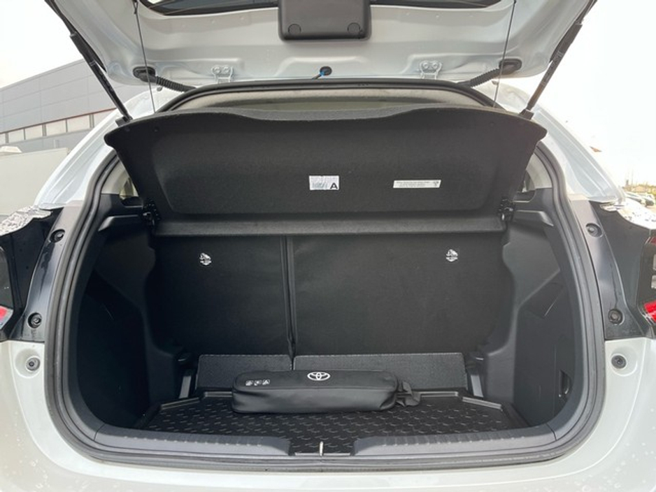 2023 Toyota Yaris YARIS HYBRID LUNA SPORT €24,950