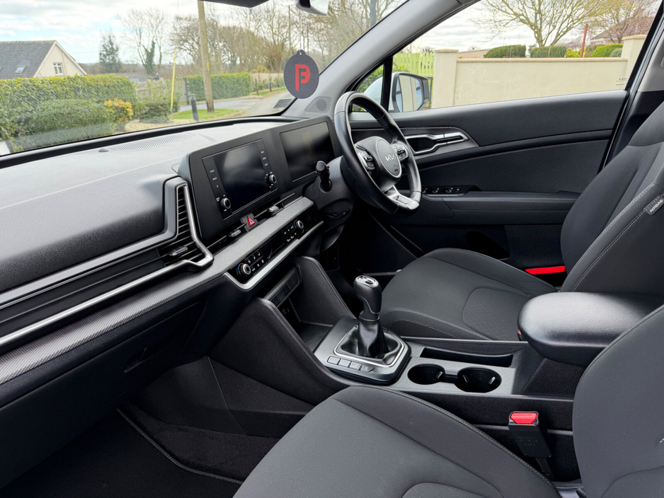 2023 Kia Sportage - image 16