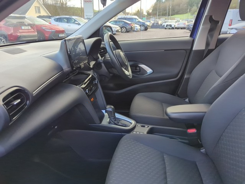 2025 Toyota Yaris Cross YARIS CROSS LUNA