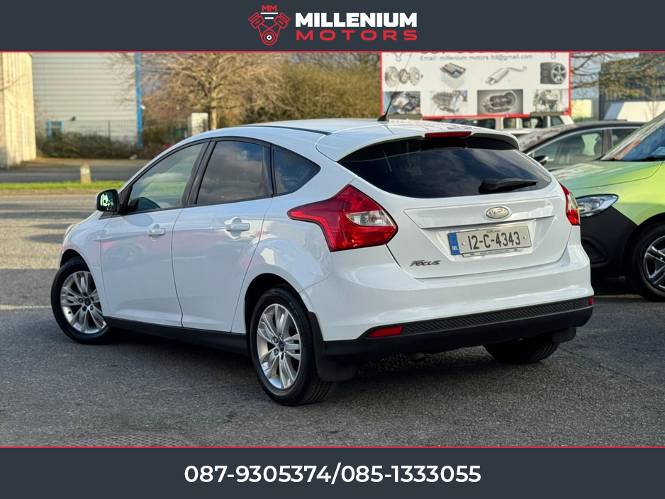 2012 Ford Focus - image 6