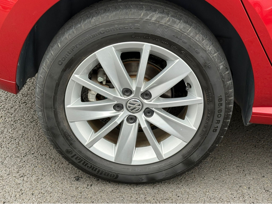 2014 Volkswagen Polo - image 18