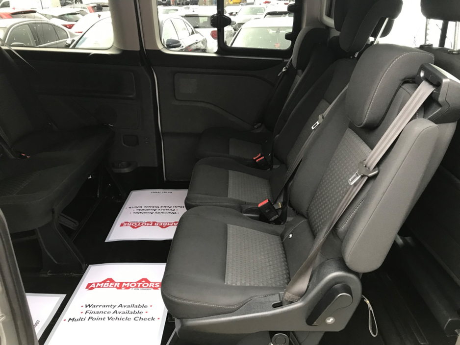 2019 Ford Tourneo - image 14