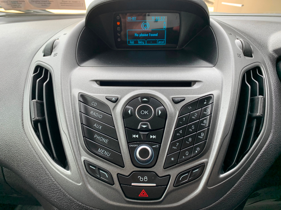 2018 Ford Transit Courier - image 18