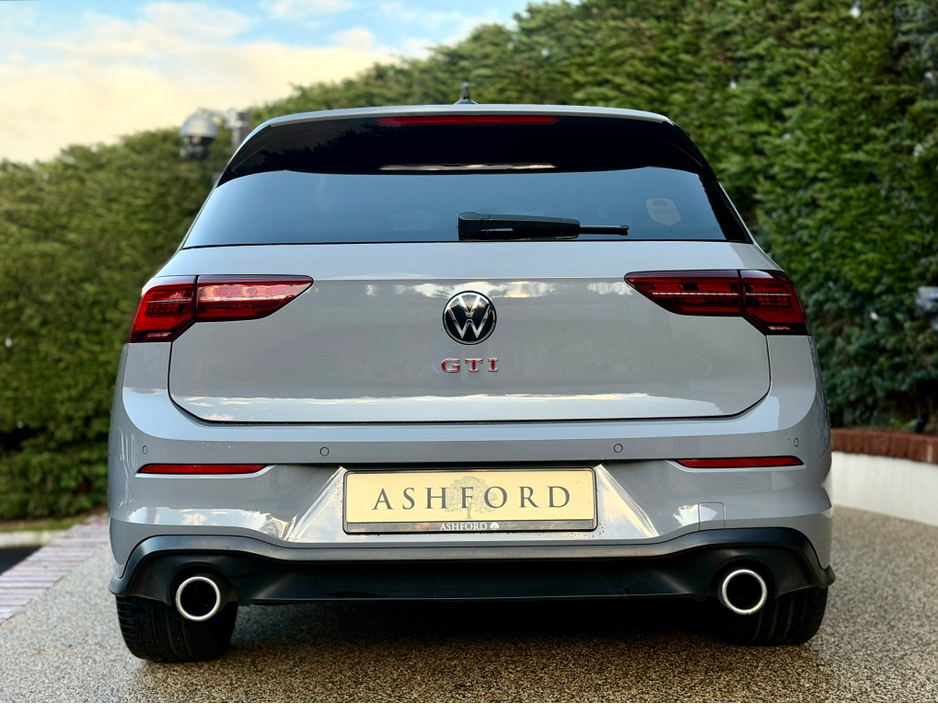 2021 Volkswagen Golf - image 5