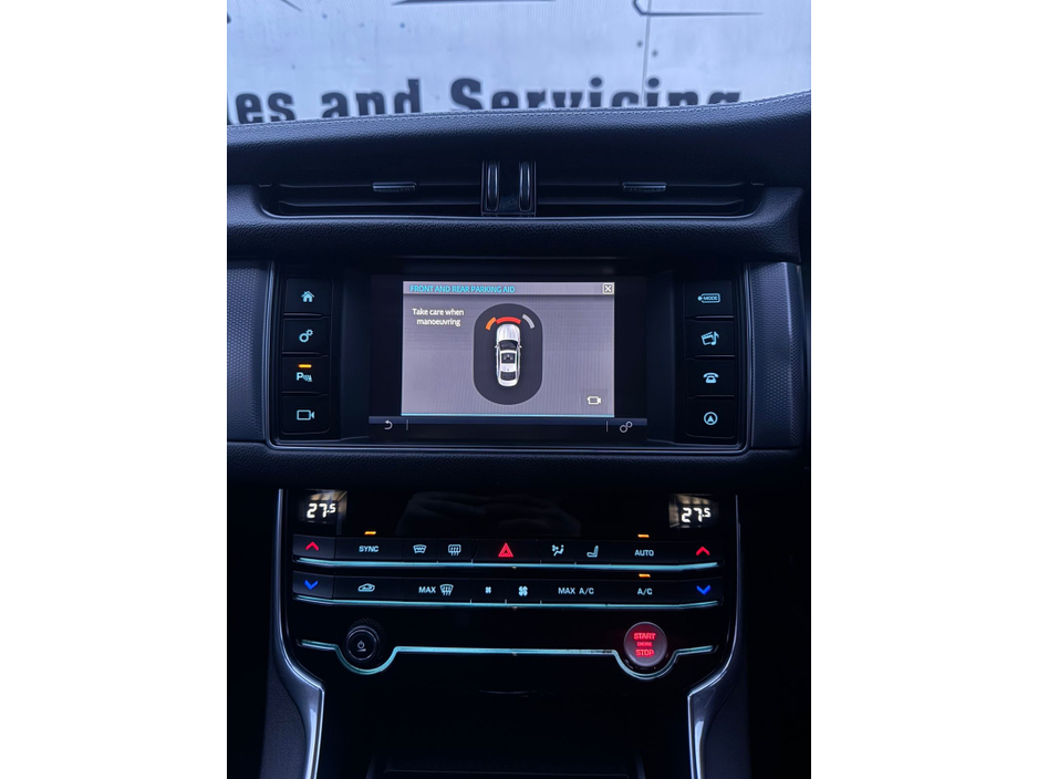 2017 Jaguar XF - image 26