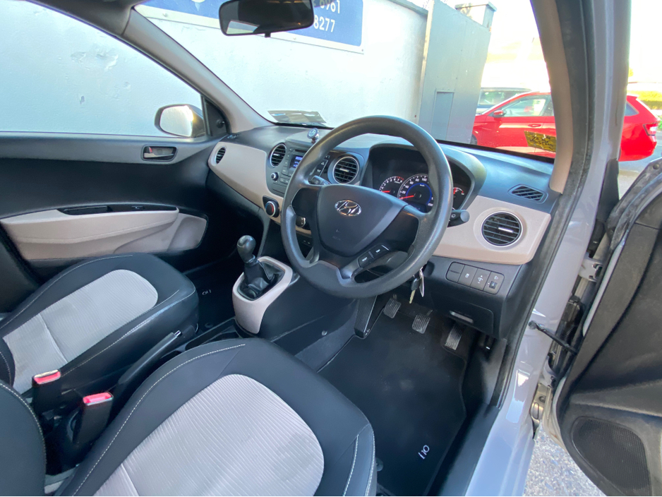 2015 Hyundai i10 - image 4