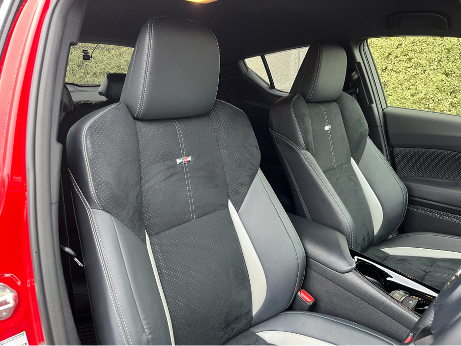 2023 Toyota C-HR GR SPORT AUTOMATIC HYBRID 1.8 PETROL //KEYLESS ENTRY//REVERSE CAMERA//ADAPTIVE CRUISE CONTROL// €29,950