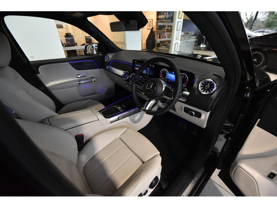 2026 Mercedes-Benz GLB - image 7