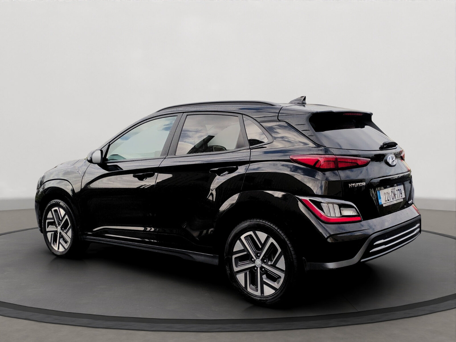 2022 Hyundai Kona - image 4