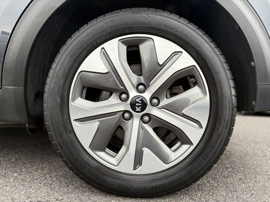 2020 Kia Niro - image 5