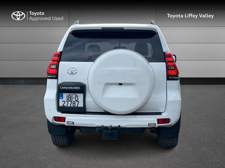 2018 Toyota Landcruiser - image 4