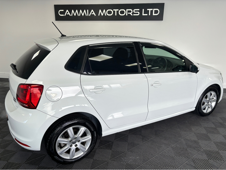 2016 Volkswagen Polo - image 4