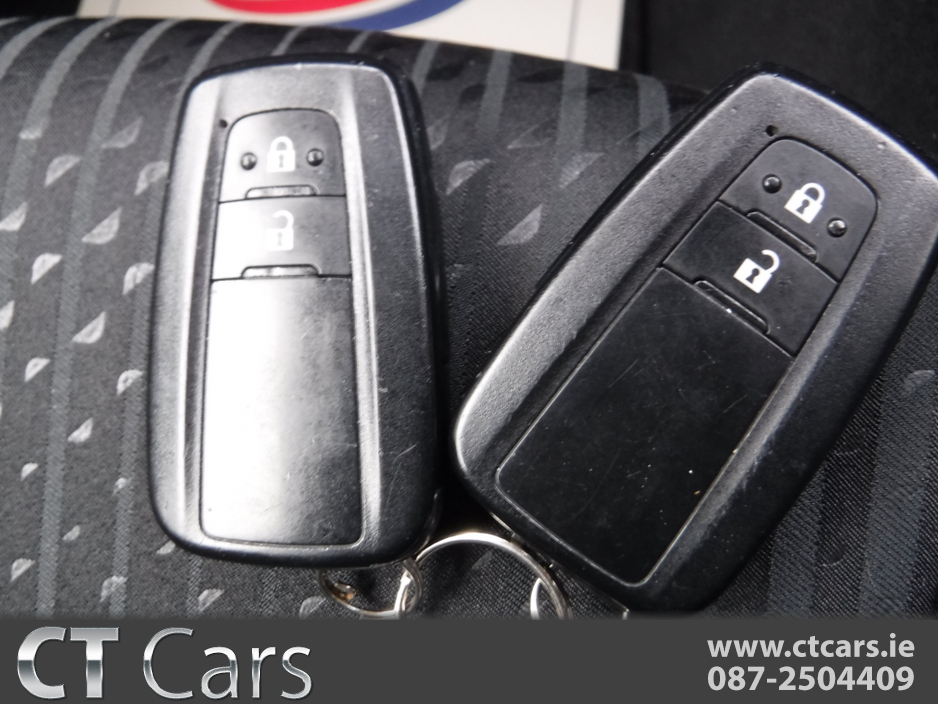 2018 Toyota Prius 1.8 AUTO HYBRID LOW MILES HIGH SPEC €15,950