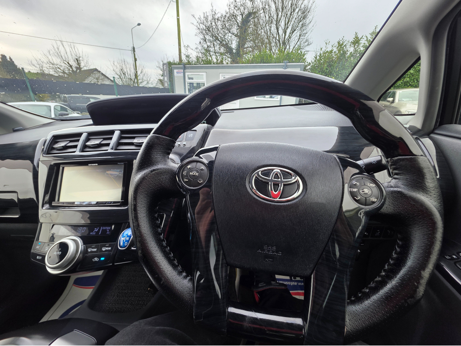2014 Toyota Prius Alpha (7 Seater) - SELF CHARGING HYBRID -ALLOYS - REVERSE CAMERA - SIMI DEALER - LOW ROAD TAX BAND €14,450